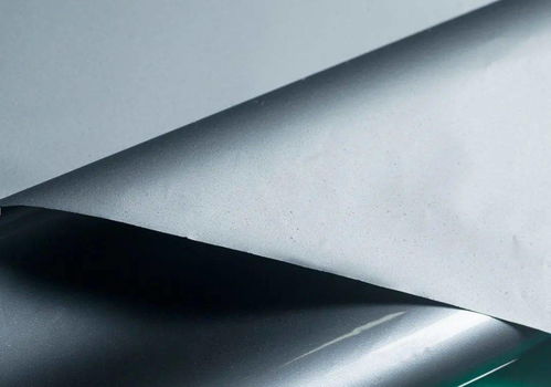 高烯科技石墨烯創(chuàng)新應(yīng)用斬獲工博會(huì)新材料大獎(jiǎng)，引領(lǐng)金屬裝飾材料零售新變革